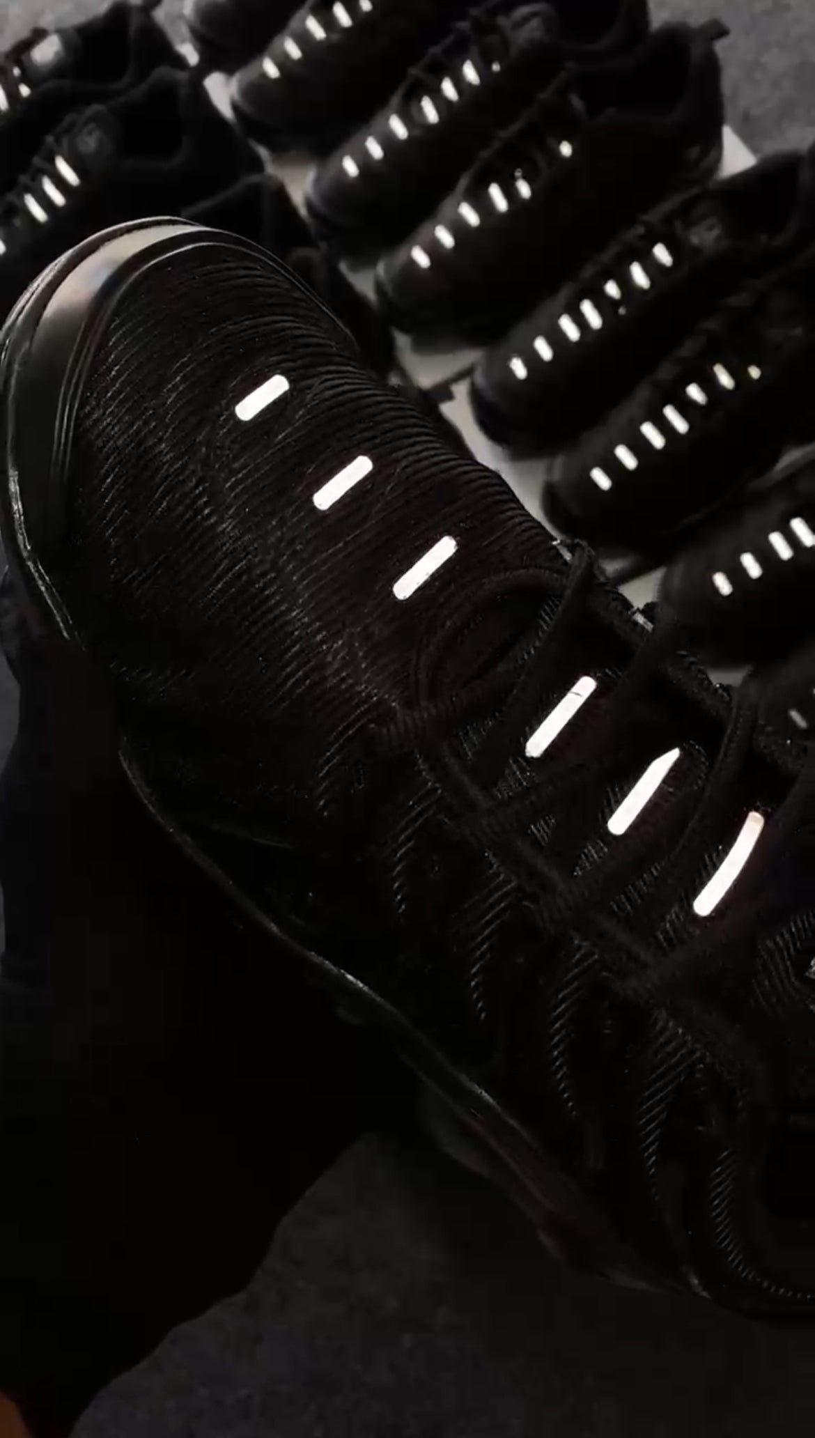 VAPOR MAX PLUS BLACK - REFLETIVO